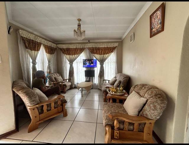 4 BEDROOM HOUSE FOR SALE IN BAKERTON